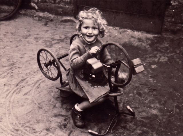 Marietje was de dochter van de scharensliep, vandaar...